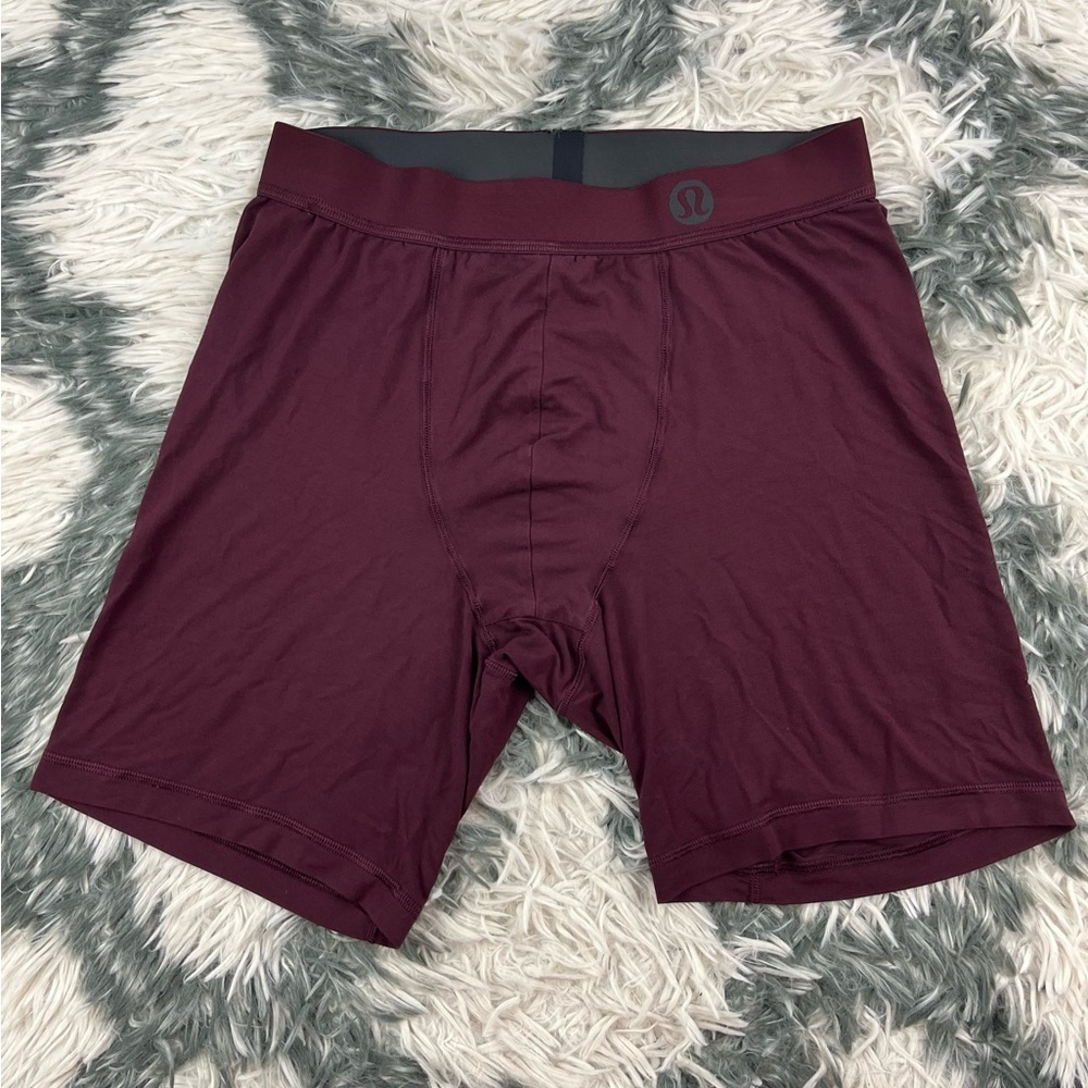 Lululemon Men’s Burgundy Always In Motion boxer 7” Size M